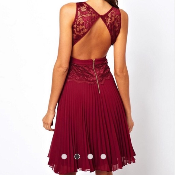 Lace Midi Skater Dress with Pleated Skirt - Picture 4 of 4